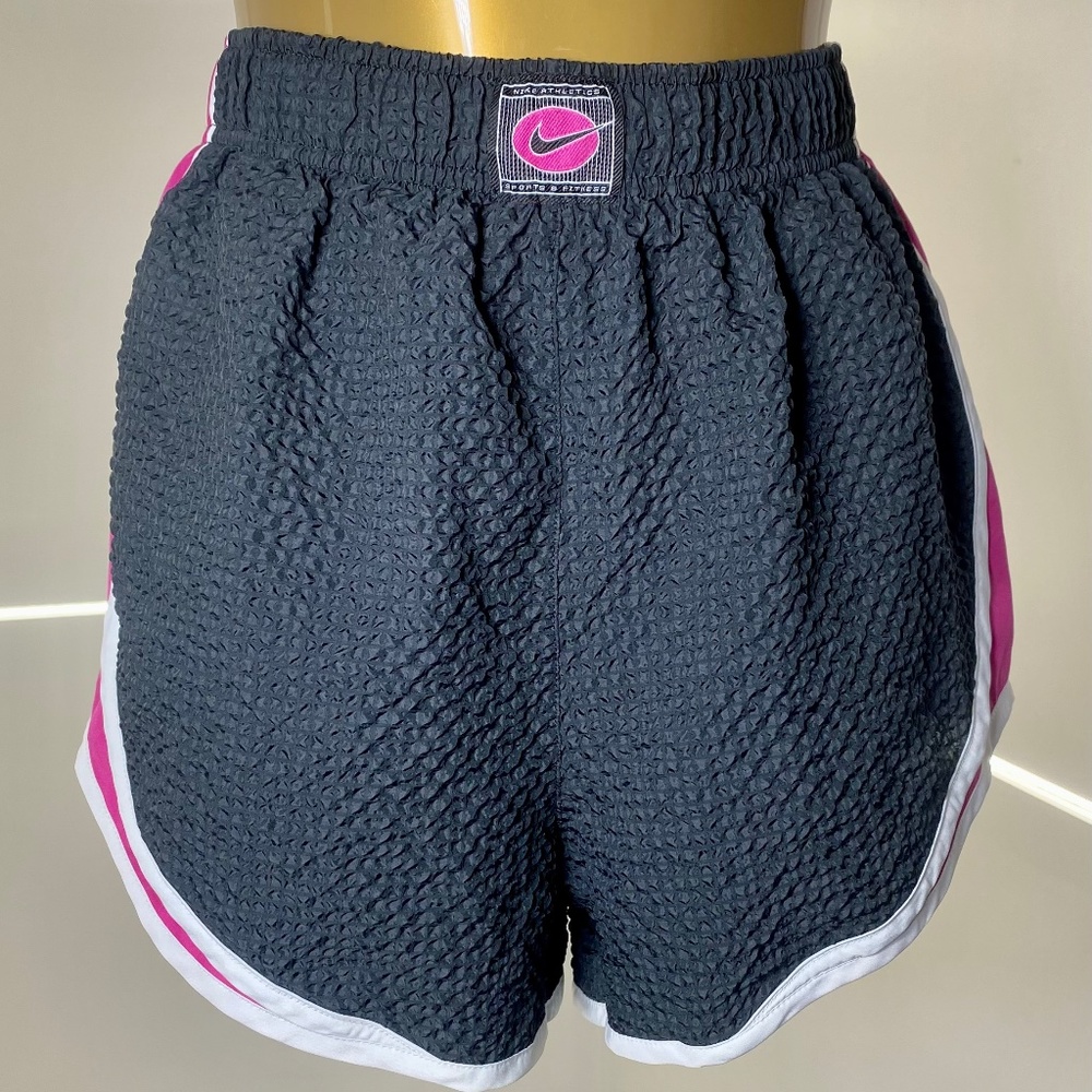 Nike Women's Tempo Icon retro Clash Textured Running Run Shorts - Medium